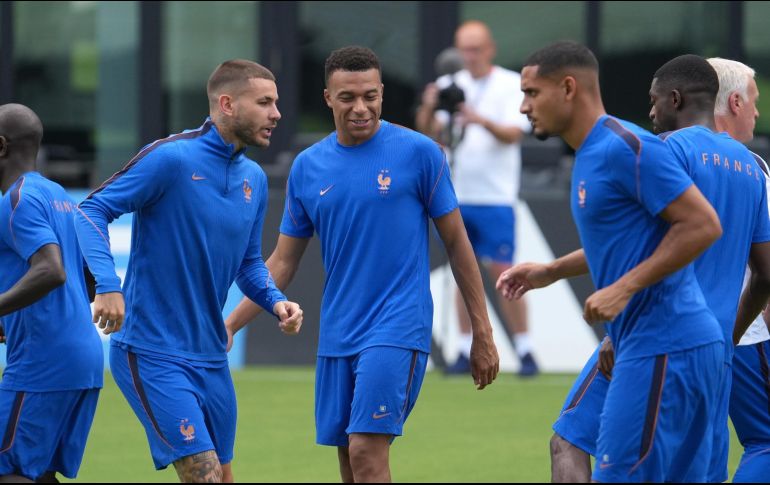 La ausencia de presión en este partido ha sido históricamente aprovechada por los delanteros para engrosar sus cuentas goleadoras y, en ocasiones, alzarse con la Bota de Oro, como podría suceder con Kylian Mbappé. EFE/A. Boal