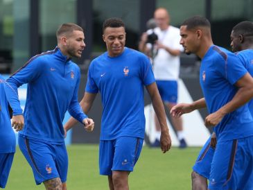 La ausencia de presión en este partido ha sido históricamente aprovechada por los delanteros para engrosar sus cuentas goleadoras y, en ocasiones, alzarse con la Bota de Oro, como podría suceder con Kylian Mbappé. EFE/A. Boal