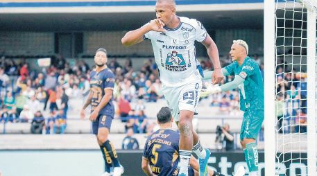 Salomón Rondón. El delantero del Pachuca marcó un doblete en el encuentro. IMAGO7