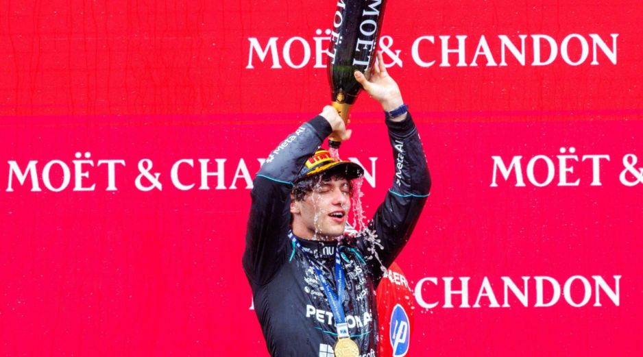 El piloto italiano Andrea Kimi Antonelli (Mercedes), el circuito de Spa-Francorchamps, el más largo del Mundial con 7.004 metros, donde se adjudicó su sexta victoria de la temporada. EFE/O. MATTHYS