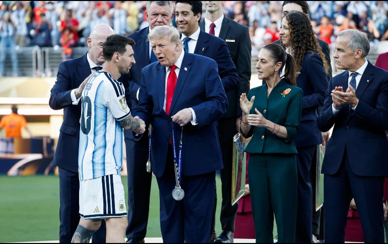 Fotografía de la Presidenta de México, Claudia Sheinbaum Pardo, durante la ceremonia de premiación del Mundial de Futbol 2026. EFE/L. Jr.