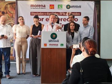 Mery Gómez Pozos, Alberto Maldonado, Marcela Michel y Raúl Álvarez pidieron la instalación de un consejo consultivo en torno a los problemas de agua que enfrenta el Área Metropolitana de Guadalajara. EL INFORMADOR / M. Hernández