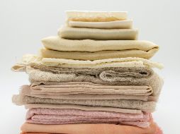 La correcta higiene de los textiles en el hogar previene alergias y alarga la durabilidad de los tejidos. UNSPLASH / M. Poole