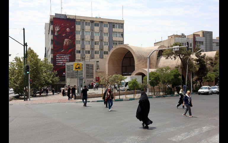 En medio de los bombardeos y las amenazas de Trump, iraníes continúan con su vida diaria en medio de la incertidumbre. EFE/A. Taherkenareh