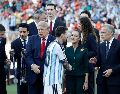 La actitud de algunos jugadores de Argentina generó críticas en redes sociales. EFE/ L. Jr