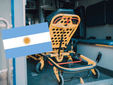 Tras el cobarde ataque, el aficionado quedó tendido y malherido sobre el asfalto, por lo que tuvo que ser trasladado de urgencia a un hospital cercano.  ESPECIAL