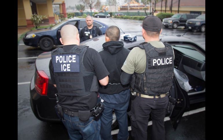 El récord de detenciones, revelado en un informe del ICE este lunes, responde a las nuevas metas impuestas por la Casa Blanca. AP/ARCHIVO