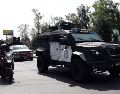 Fotografía que muestra el camión blindado que traslada al exgobernador de Baja California Norte, Ernesto "N", al penal de Almoloya. EFE/M. Hartz