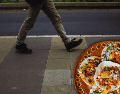 Un simple paseo de 20 minutos puede ser la clave para evitar la fatiga vespertina y proteger tu metabolismo. ESPECIAL / CANVA