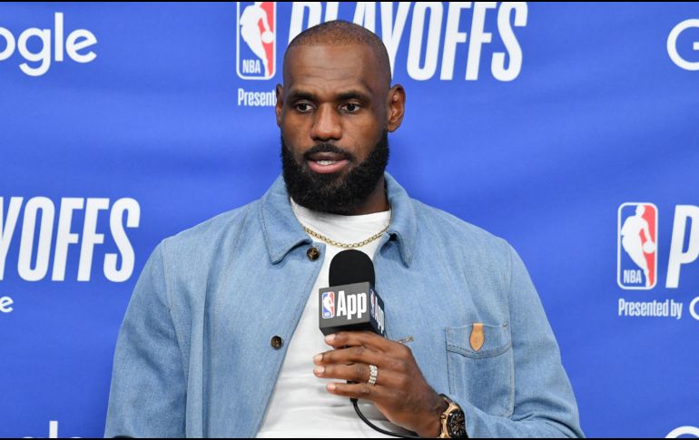 LeBron James definirá su futuro tras dejar a los Lakers y tres franquicias parten como favoritas para ficharlo. AFP/ ARCHIVO.