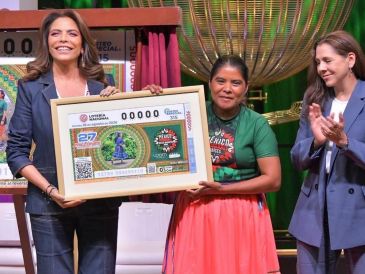 La Lotería Nacional presentó el billete del Sorteo Especial 315 para reconocer a las corredoras del programa México Imparable y su impacto social. CORTESÍA.