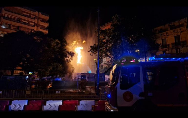 Todo ocurrió por las afectaciones en una tubería, lo que dio lugar a la fuga de gas, la explosión y el incendio. X/@sants3radio