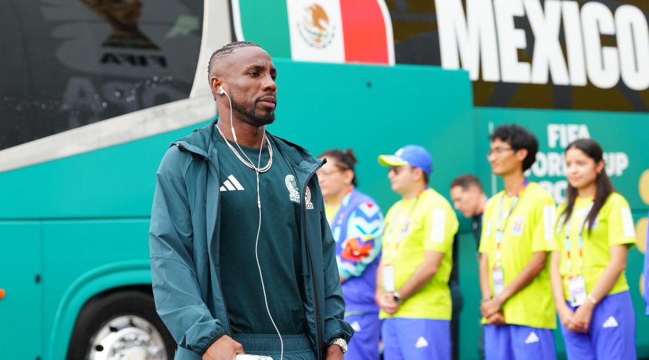 La explicación sobre la salida de Julián Quiñones va mucho más allá de señalar a un solo jugador. Imago7.