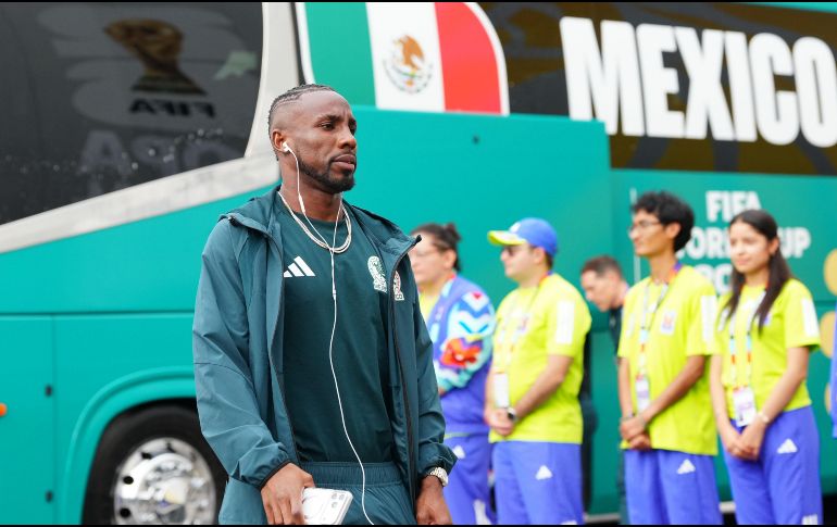 La explicación sobre la salida de Julián Quiñones va mucho más allá de señalar a un solo jugador. Imago7.