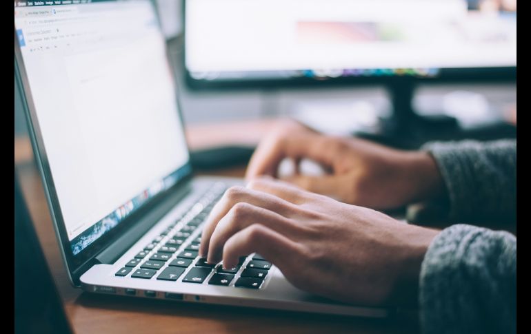 En caso de detectarse inconsistencias en tus deducciones ante el SAT, el fisco podría adjudicar responsabilidades fiscales y aplicar sanciones económicas. UNSPLAH / ESPECIAL