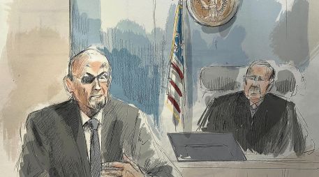 El autor testificó en el juicio por terrorismo del hombre condenado por apuñalarlo. AP