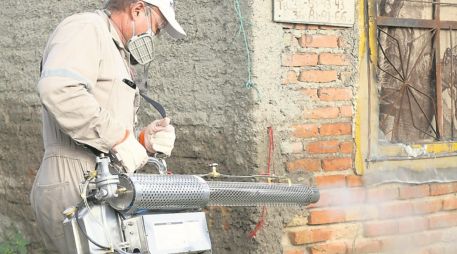 Las fumigaciones forman parte de la estrategia sanitaria implementada tras las lluvias. ESPECIAL