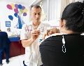 La población puede acudir a cualquier centro de salud en el estado para reforzar su esquema de vacunación. ESPECIAL