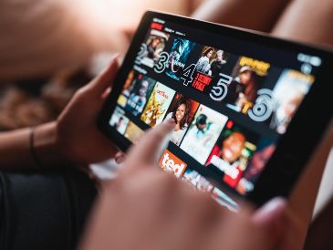 Agosto de 2026 trae a Netflix estrenos imperdibles como la segunda parte de Cien años de soledad, la quinta temporada de Outer Banks y nuevas comedias. ESPECIAL/PIXABAY
