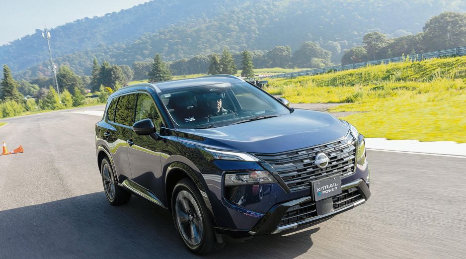 La Nissan X-Trail e-Power 2027 es un vehículo híbrido con una parrilla rediseñada. ESPECIAL