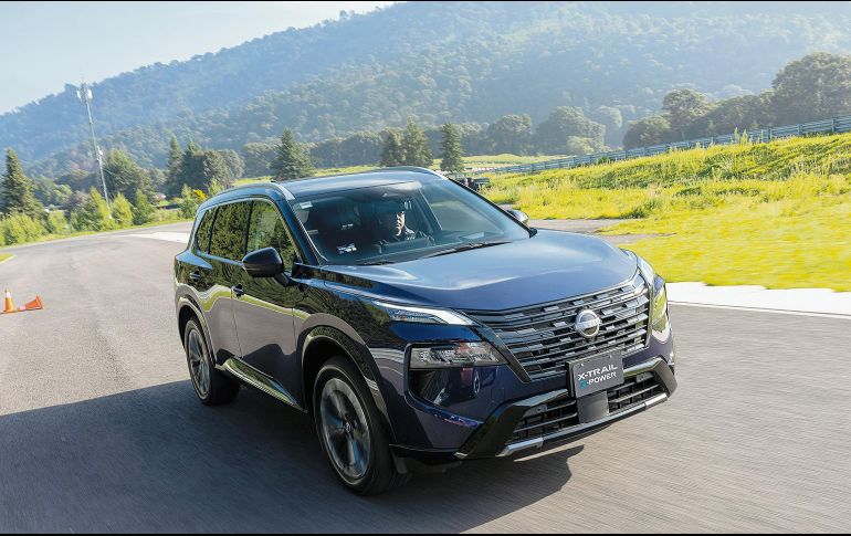 La Nissan X-Trail e-Power 2027 es un vehículo híbrido con una parrilla rediseñada. ESPECIAL