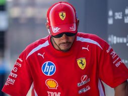 Lewis Hamilton había conseguido el segundo mejor tiempo de la clasificación; sin embargo, el piloto de Ferrari fue considerado responsable de obstaculizar a Oscar Piastri durante los minutos finales de la Q3. EFE / Z. Balogh