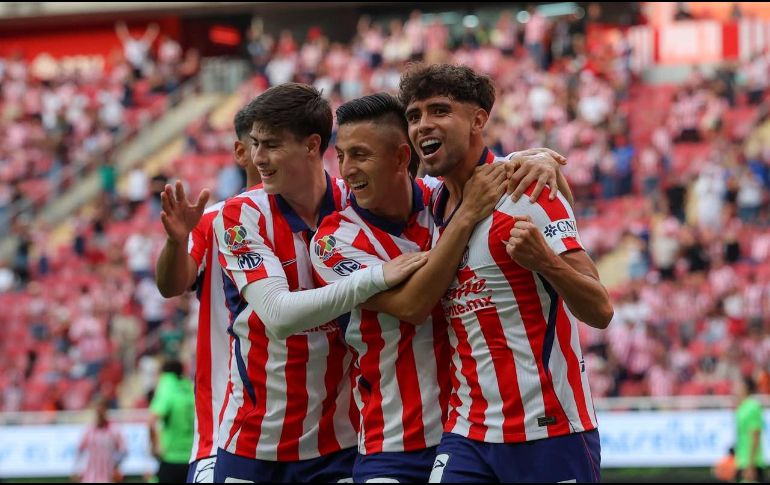 El Guadalajara venció 1-0 a los Bravos en el Estadio Akron gracias a una anotación agónica que llegó en los últimos minutos del encuentro. EL INFORMADOR/ A. NAVARRO.