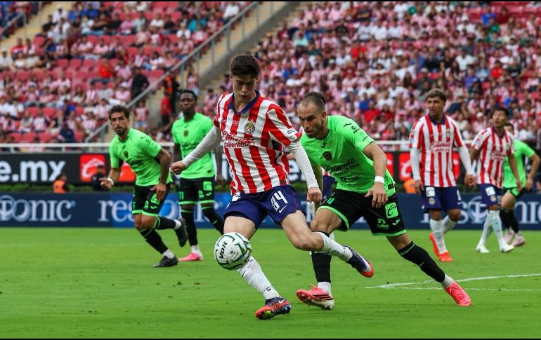 El Guadalajara venció 1-0 a los Bravos en el Estadio Akron gracias a una anotación agónica que llegó en los últimos minutos del encuentro. EL INFORMADOR/ A. NAVARRO.
