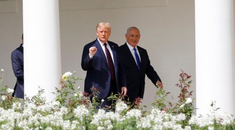 Fotografía de archivo del presidente de Estados Unidos, Donald Trump, junto al primer ministro de Israel, Benjamín Netanyahu. EFE/EPA/G. Yuri