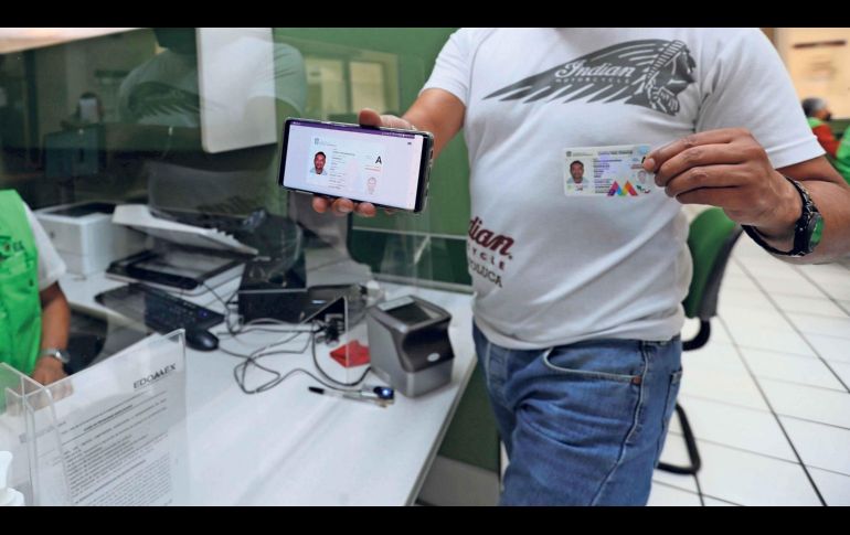 La licencia de conducir permanente está disponible tanto en formato físico como digital, y ambas son válidas para mostrarse como identificación. SUN/ARCHIVO