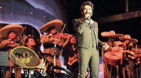 Alejandro Fernández cuenta con el costo más alto para la zona VIP en el Palenque de las Fiestas de Octubre. EL INFORMADOR/ Archivo