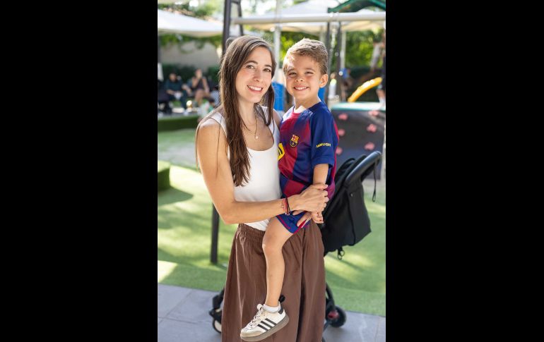 Karla Sánchez y Santiago Sáenz. GENTE BIEN JALISCO / Revista del 31 de julio 2026