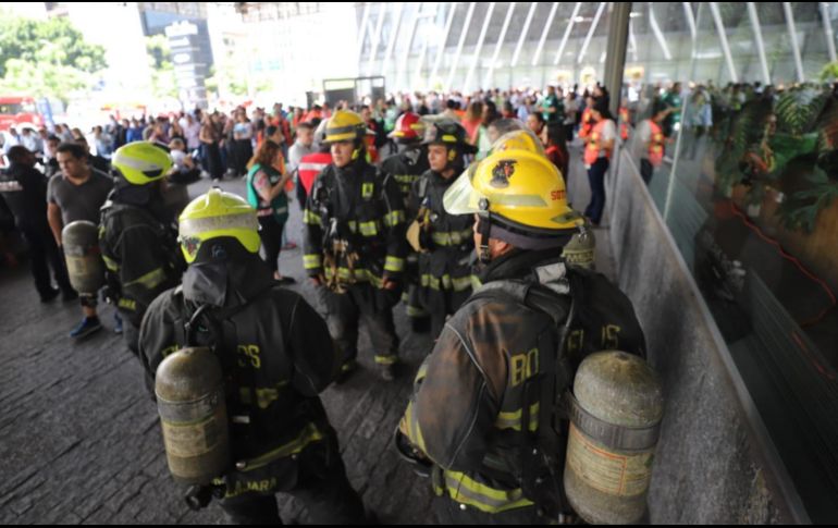 Hasta el momento, derivado de la fuga, se reporta una persona lesionada, además de más de mil personas evacuadas. ESPECIAL