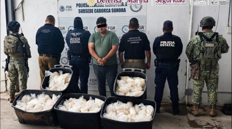 El conductor, la droga y el vehículo fueron puestos a disposición del Ministerio Público. ESPECIAL/SSPC