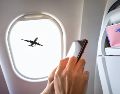 Las ventanillas de un avión no están formadas por un solo cristal. INFORMADOR / UNSPLASH