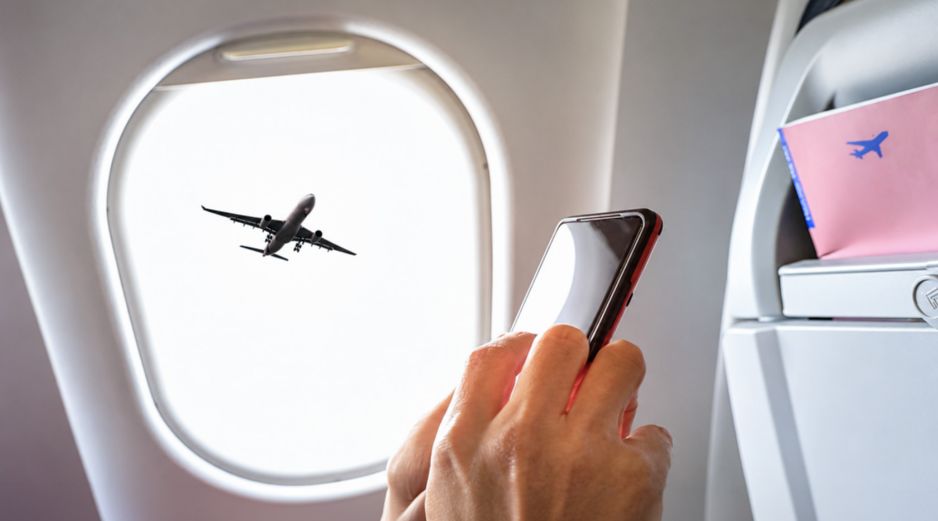 Las ventanillas de un avión no están formadas por un solo cristal. INFORMADOR / UNSPLASH