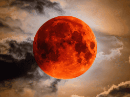 En ciudades de la costa oeste como Los Ángeles, San Francisco, Las Vegas, Seattle y Phoenix, el eclipse comenzará mientras la Luna aparece en el horizonte. CANVA