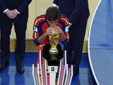 La UEFA reaccionó con firmeza emitiendo un comunicado donde sentenció de forma contundente que "el Mundial no pertenece a la FIFA para ser vendido". Imago7.