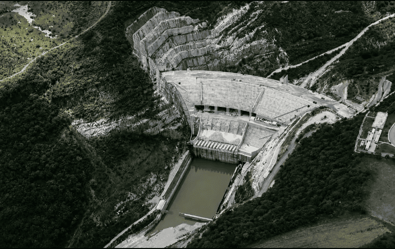 El proyecto de la presa fue inaugurado por el ex presidente Andrés Manuel López Obrador y el ex gobernador de Jalisco, en agosto de 2024. X/Notisistema