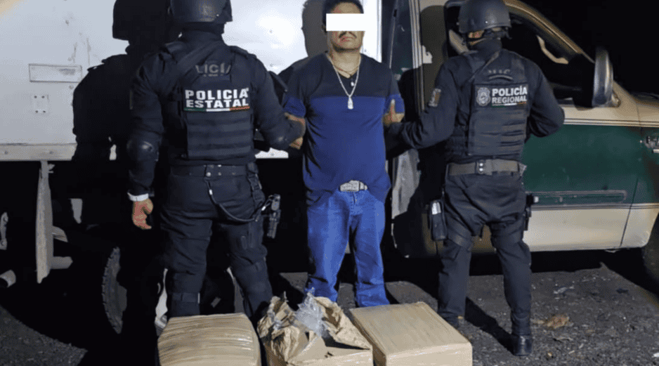 La dependencia señaló que el peso total del aseguramiento fue cercano a los 30 kilogramos de la aparente droga. ESPECIAL