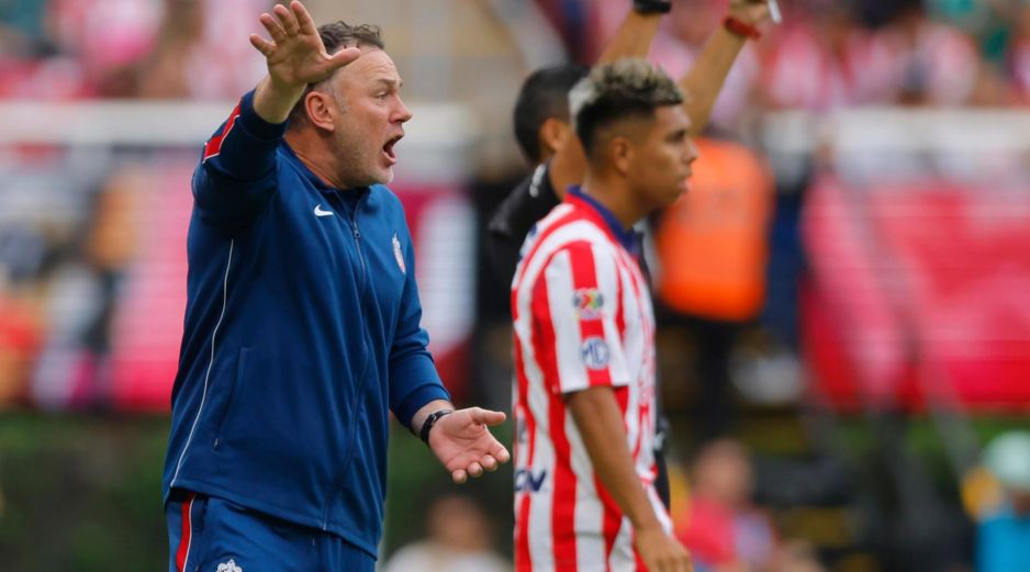 Milito fue claro y aseguró más que un punto sumado, Chivas dejó escapar dos unidades. EFE/F. Guasco