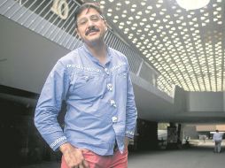 El documentalista Fernando Llanos narra el libro “Desatar amores perros”. EL UNIVERSAL