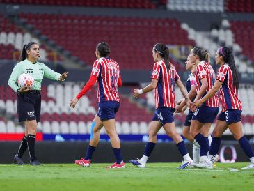 Chivas presume un amplio dominio con 11 victorias, seis empates y apenas una derrota. IMAGO7/ARCHIVO