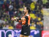 Las redes sociales se posicionaron ante el desempeño de Katia Itzel al señalar al menos dos penales omitidos y una tarjeta roja perdonada. Imago7 / ARCHIVO