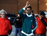 De acuerdo con el presidente de Colo Colo, Aníbal Mosa, Vozinha firmará un contrato por seis meses con la posibilidad de extender su vínculo por una temporada más. EFE / E. González