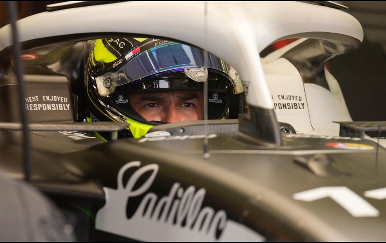 El regreso de la F1 tras la pausa de verano será una oportunidad importante para Checo Pérez, quien intentará abandonar el fondo de la clasificación y conseguir sus primeras unidades con Cadillac. AP / ARCHIVO
