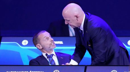 ALEKSANDER ČEFERIN y GIANNI INFANTINO. La UEFA fue la primera confederación en expresar públicamente su rechazo total al proyecto, incluso antes de que la FIFA lo hiciera oficial. AP / ARCHIVO