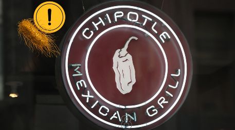 La cadena de restaurantes en Estados Unidos Chipotle Mexican Grill retiró de manera preventiva todos los jalapeños frescos de sus sucursales en Minnesota; esta es la razón. AFP / ARCHIVO
