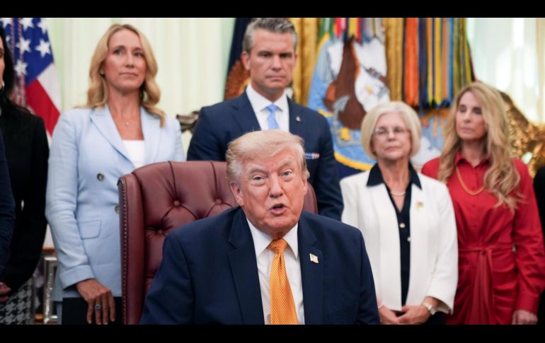 El presunto desencuentro entre Trump, y su secretario de Defensa, Pete Hegseth, nunca ocurrió, aseguró la Casa Blanca. EFE/A. Robbert