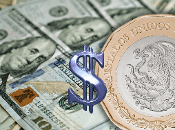 Considera que la cotización del dólar frente al peso mexicano fluctúa a lo largo del día debido a los factores de oferta-demanda. ESPECIAL/Canva